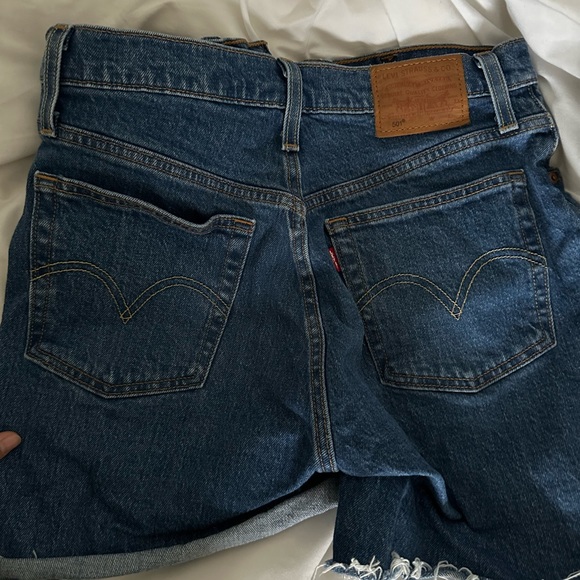 RARE LEVIS ORANGE TAB RIPPED SHORTS - Picture 2 of 2
